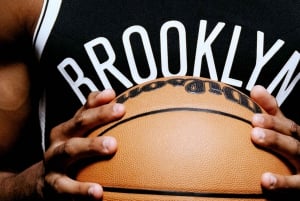 NYC: Brooklyn Nets NBA-kampbillett på Barclays Center