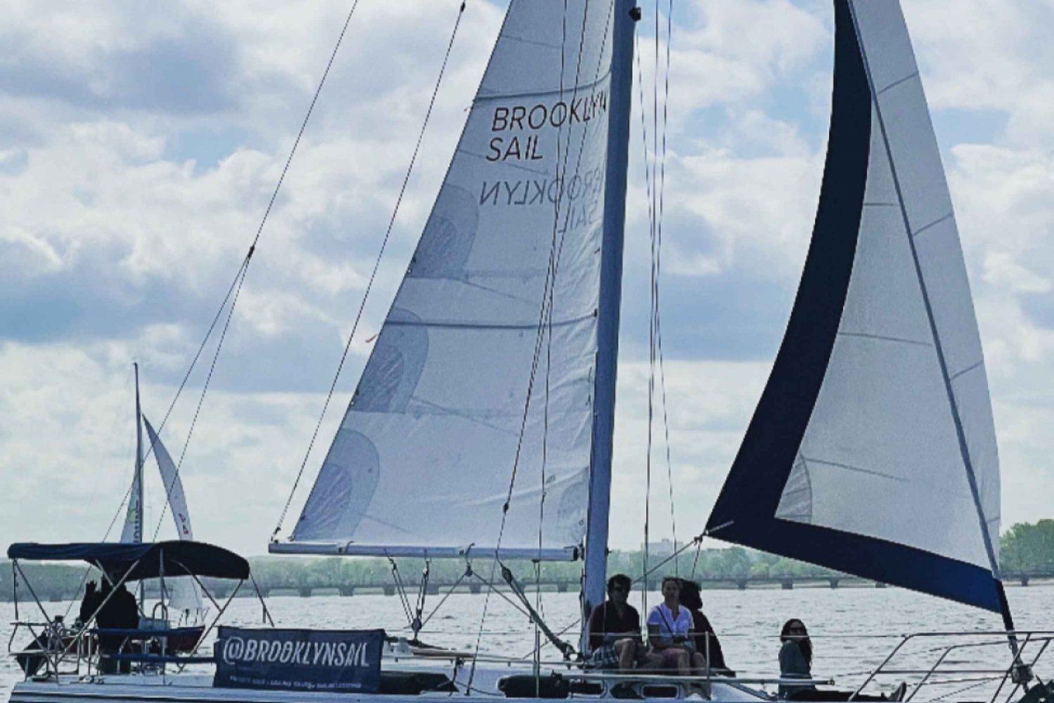 New York: crociera panoramica in barca a vela a Brooklyn