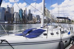 NYC: Brooklyn Sightseeing Sailboat Cruise