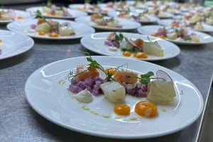 NYC Bustronome: Gourmet-Sightseeing-Tour mit Mittagessen im Panoramabus