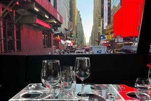 NYC Bustronome: Gourmet-Sightseeing-Tour mit Mittagessen im Panoramabus