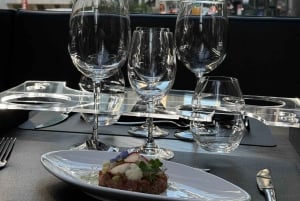 NYC Bustronome: Gourmet-Sightseeing-Tour mit Mittagessen im Panoramabus