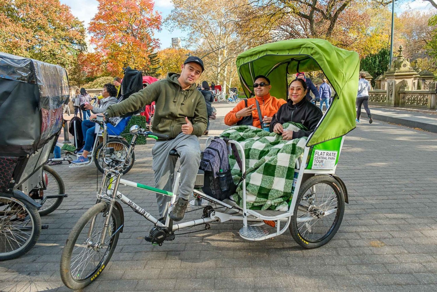 NYC: Central Park Rickshaw Tour / Private and Guided