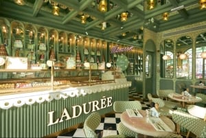 NYC: Christmas Special Movie and Hotspots Pedicab Tour