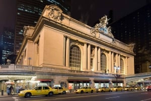 NYC: Christmas Special Movie and Hotspots Pedicab Tour