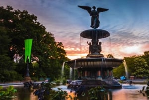 NYC: Christmas Special Movie and Hotspots Pedicab Tour