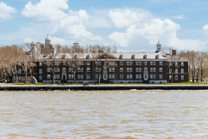 NYC: Circle Line 1.5-Hr Landmarks Skip-The-Box-Office Cruise