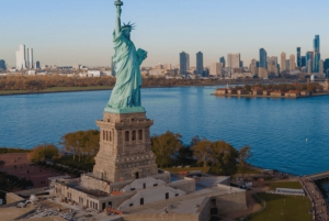 NYC: Circle Line 1.5-Hr Landmarks Skip-The-Box-Office Cruise