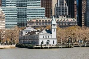 NYC: Circle Line 90-min Landmarks Cruise Skip-The-Box-Office