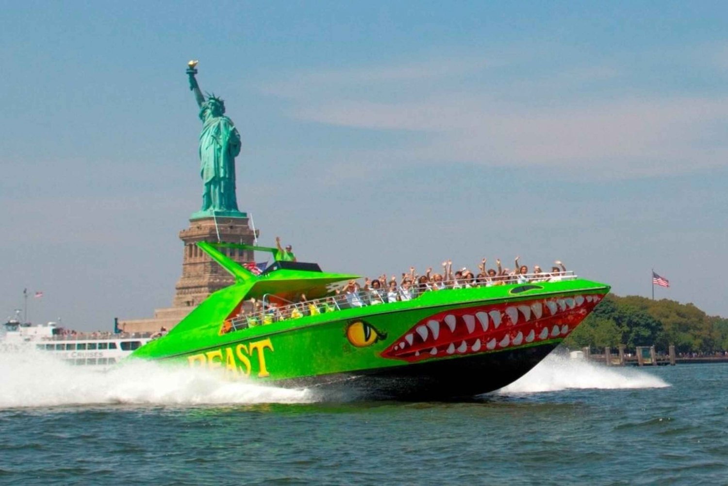 NYC: Circle Line Speedboat Skip the Box Office Ticket