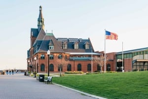 NYC: City Skyline Sightseeing Bus Tour at Night