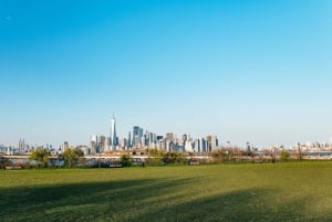 NYC: City Skyline Sightseeing Bus Tour at Night