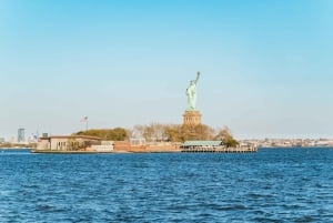 NYC: City Skyline Sightseeing Bus Tour at Night