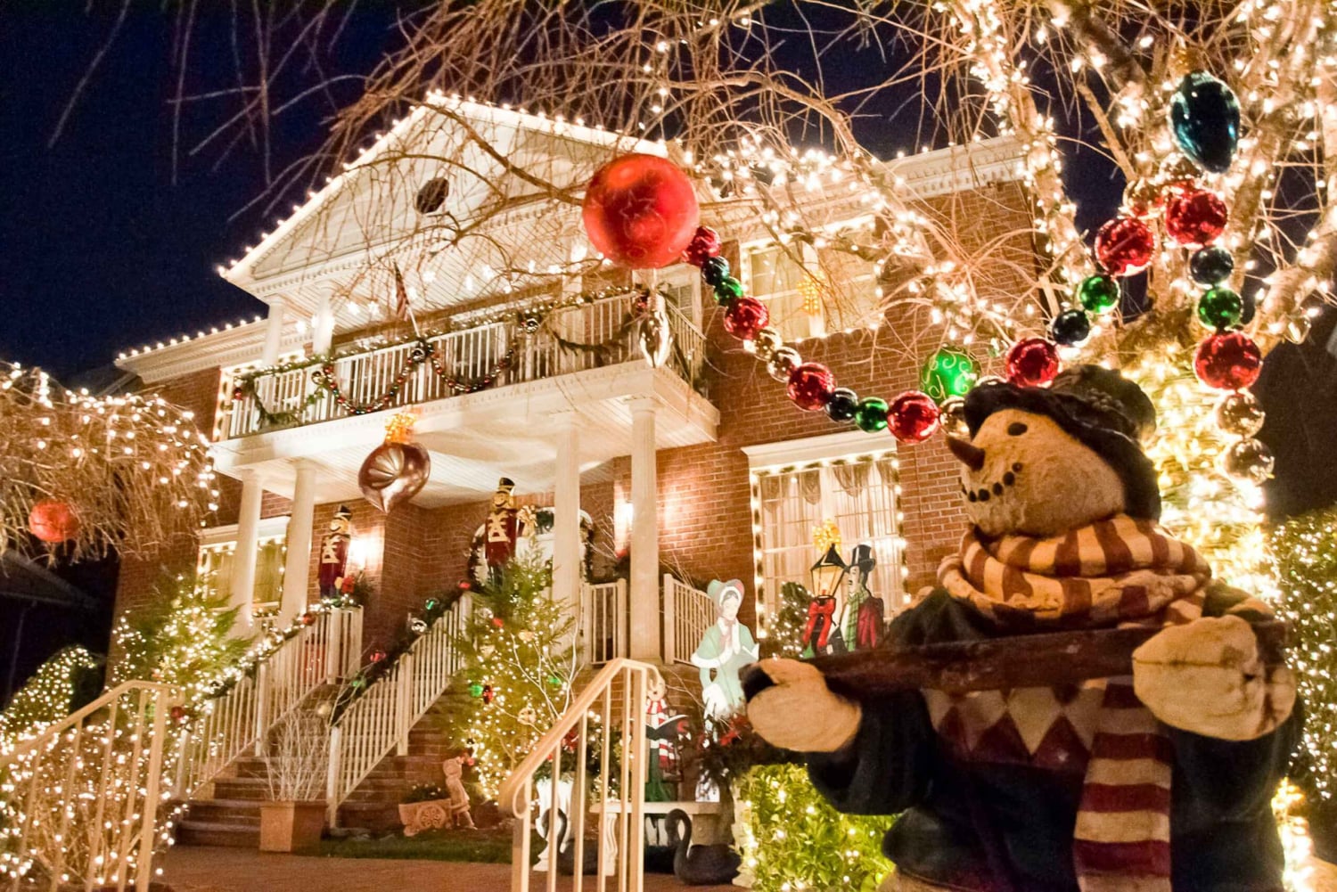 NYC: Dyker Heights ja NYC:n jouluvalot -luksusbussikierros