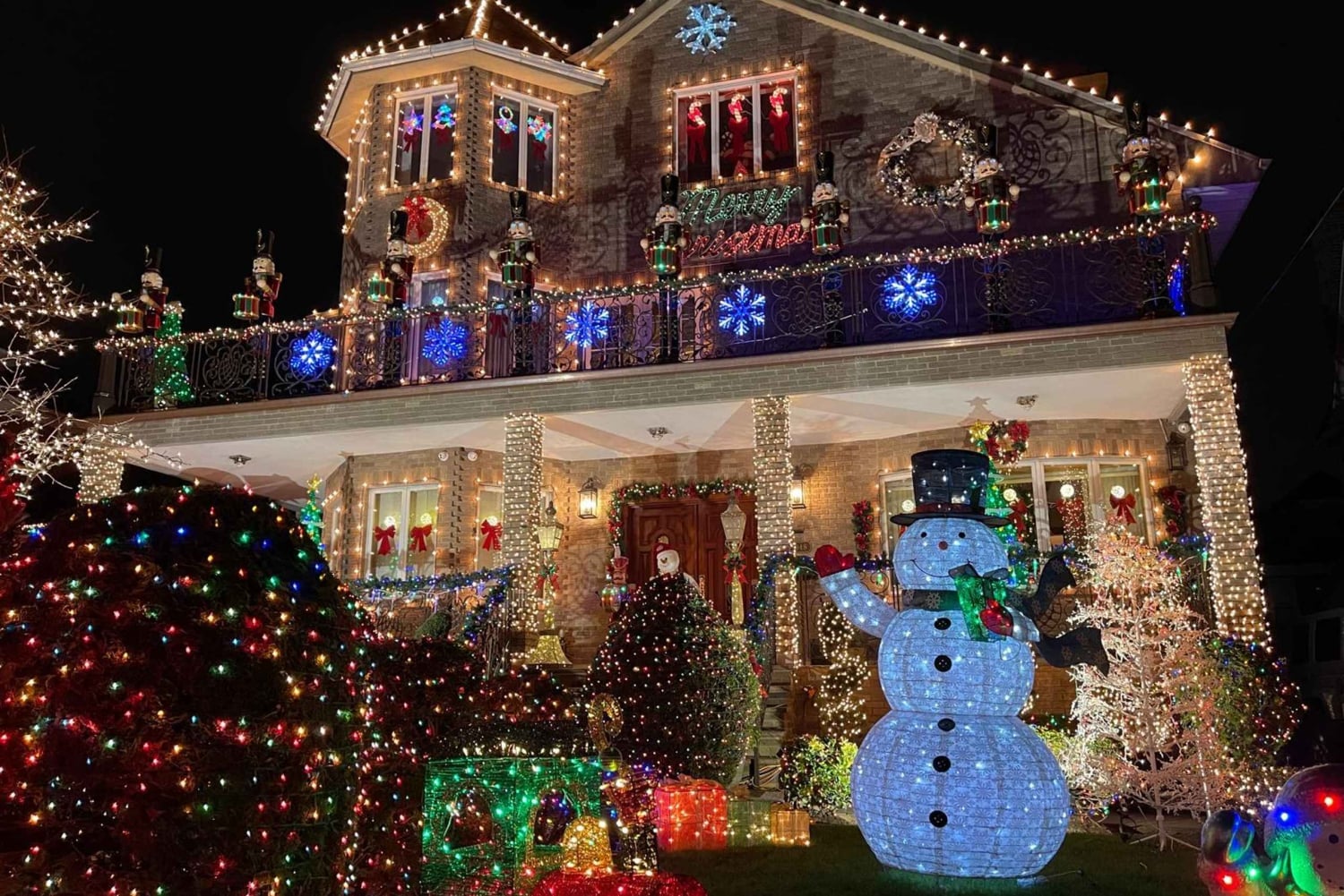 NYC: Dyker Heights Weihnachtslichter-Tour mit Guide