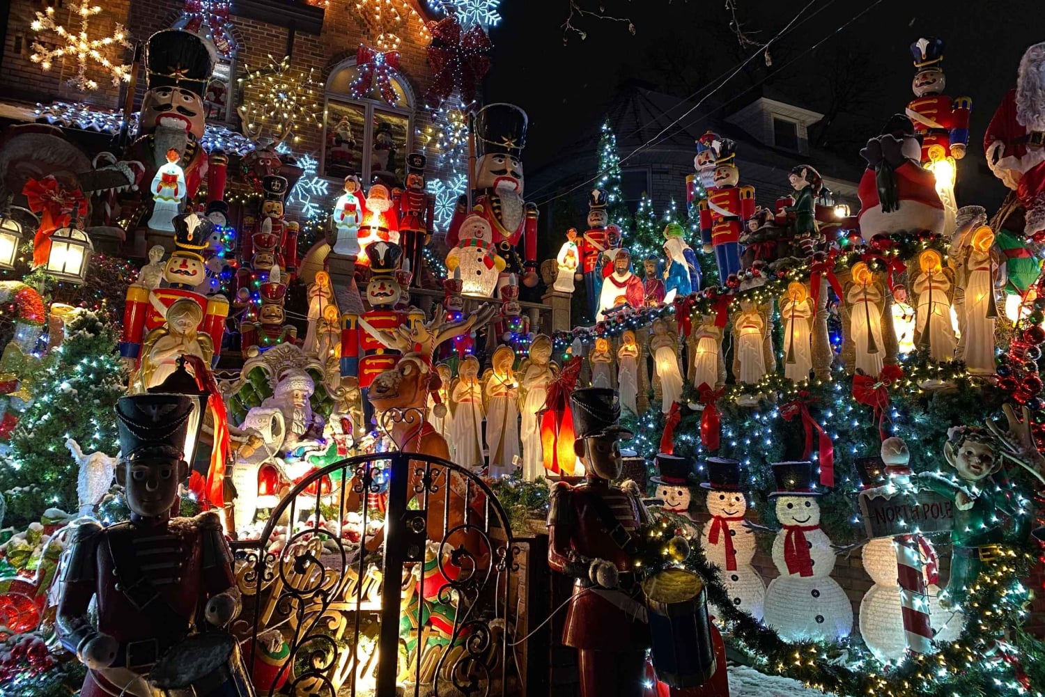 NYC: Dyker Heights Weihnachtslichter-Tour mit Guide