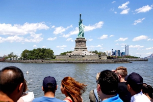 ニューヨーク：リバティ島へのアクセス付きエリス島プライベートツアー