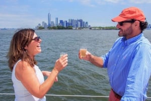 NYC: Passeio épico em um navio alto com cerveja artesanal e opção de lagosta