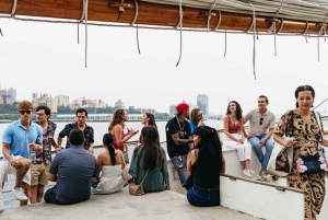 NOVA IORQUE: Passeio épico de barco alto ao pôr do sol com opção de vinho