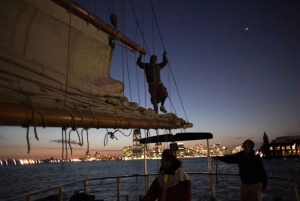 NOVA IORQUE: Passeio épico de barco alto ao pôr do sol com opção de vinho