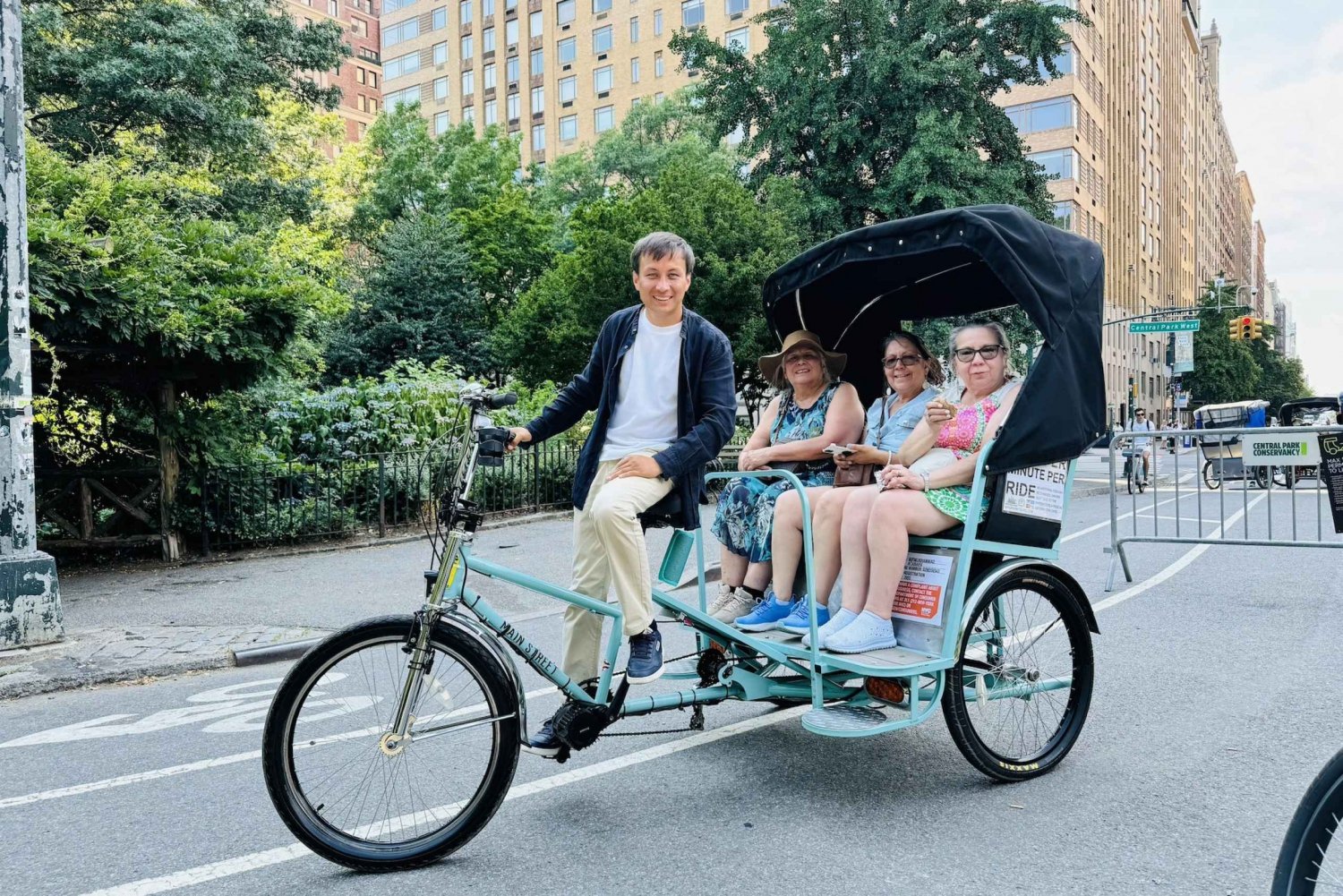 NYC: Guided Central Park Private Pedicab Tour (60 mins)