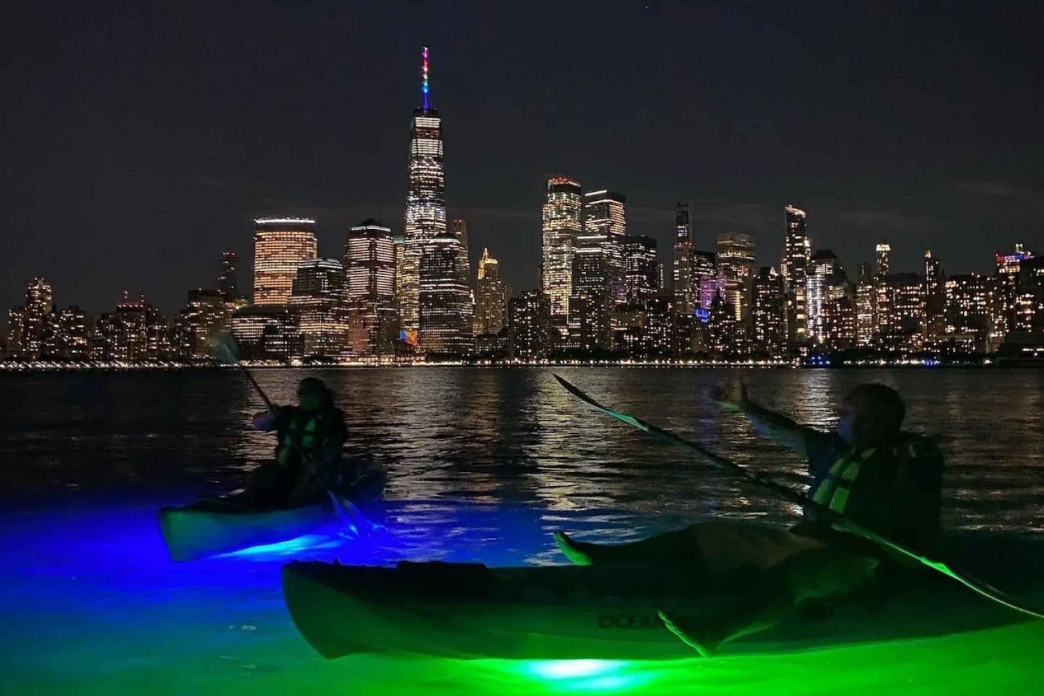 New York: tour guidato in kayak con luci a LED da Jersey City