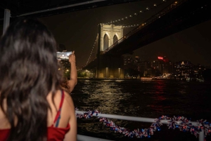 NYC: crociera di Halloween con DJ dal vivo e vista sullo skyline