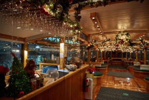 NYC: Holiday Yacht Cruise with Jazz, Cocoa & Carols