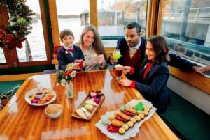 NYC : Croisière de Noël sur un yacht avec du jazz, du cacao et des chants de Noël