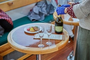 NYC : Croisière de Noël sur un yacht avec du jazz, du cacao et des chants de Noël