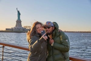 NYC : Croisière de Noël sur un yacht avec du jazz, du cacao et des chants de Noël