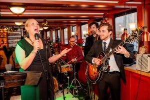 NYC: Holiday Yacht Cruise met Jazz, Cacao & Kerstliedjes