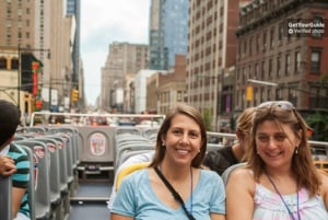 NYC: Tour en autobús turístico con paradas libres y crucero en barco