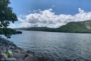 ニューヨーク市：ハドソン川ツアー（スリーピーホロウとハドソン川歩道橋を含む）