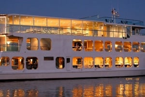 NYC: July 4th Dinner Cruise with Live Music and Open Bar