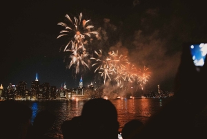 NYC: 4. heinäkuuta perheen ilotulitusjuhlaristeily, avoin baari, buffet