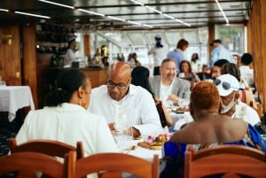 NYC : Dîner-croisière du 4 juillet avec repas à 6 plats et open bar