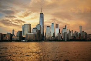 NYC: 4 juli Dinner Cruise met 6-gangen maaltijd en open bar