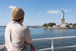 NYC: Liberty Cruise no porto de Nova York com guia ao vivo