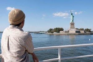 NYC: Liberty Cruise på New York Harbor med live guide