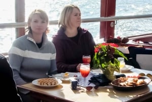 NYC: Manhattan Skyline Brunch Cruise mit einem Drink