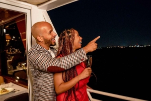 Nueva York: crucero con cena y vistas del skyline de Manhattan