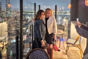 NYC: Midtown Unleashed: un bar local y una noche en la azotea