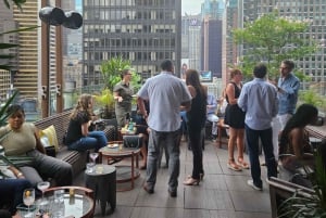 NYC : Midtown Unleashed - Une soirée dans un bar local et sur un toit