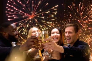 NYC : Croisière portuaire avec dîner-buffet et feux d'artifice pour le réveillon du Nouvel An