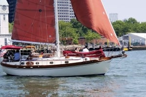 New York: charter privato di barche a vela classiche nel porto di New York