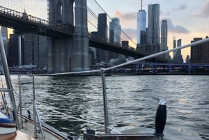 New York: charter privato di barche a vela classiche nel porto di New York