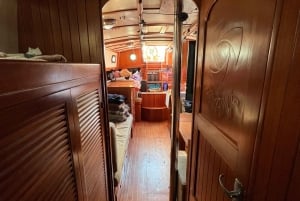 New York: charter privato di barche a vela classiche nel porto di New York