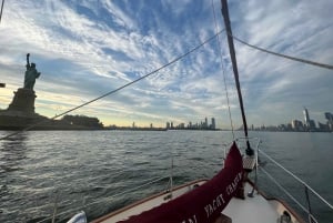 New York: charter privato di barche a vela classiche nel porto di New York