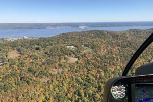 New York: noleggio privato di elicotteri con foglie autunnali